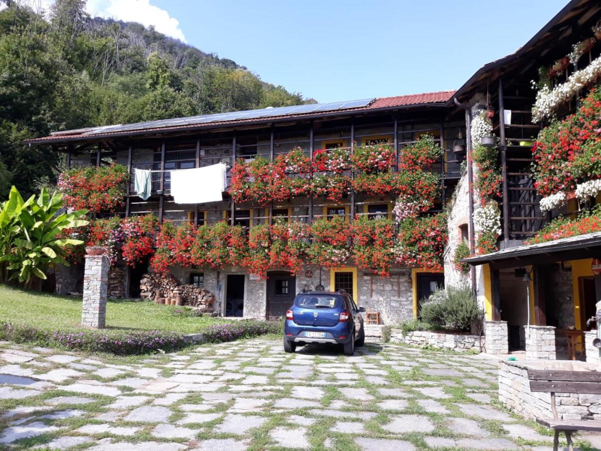 B&B "La Baita Delle Coccinelle" Varallo Exterior photo